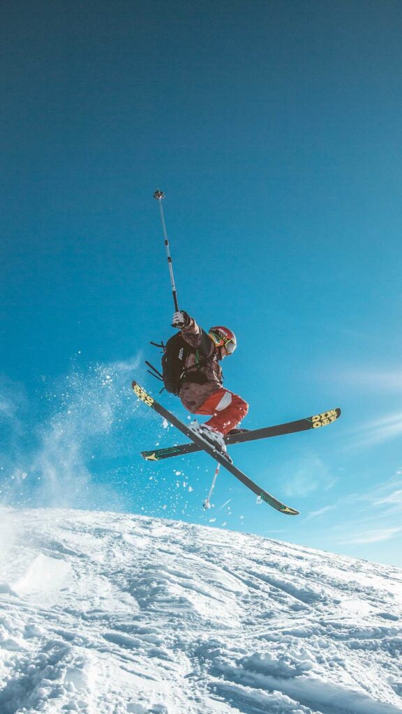 skier dans la station de thollon les mémises dans les alpes